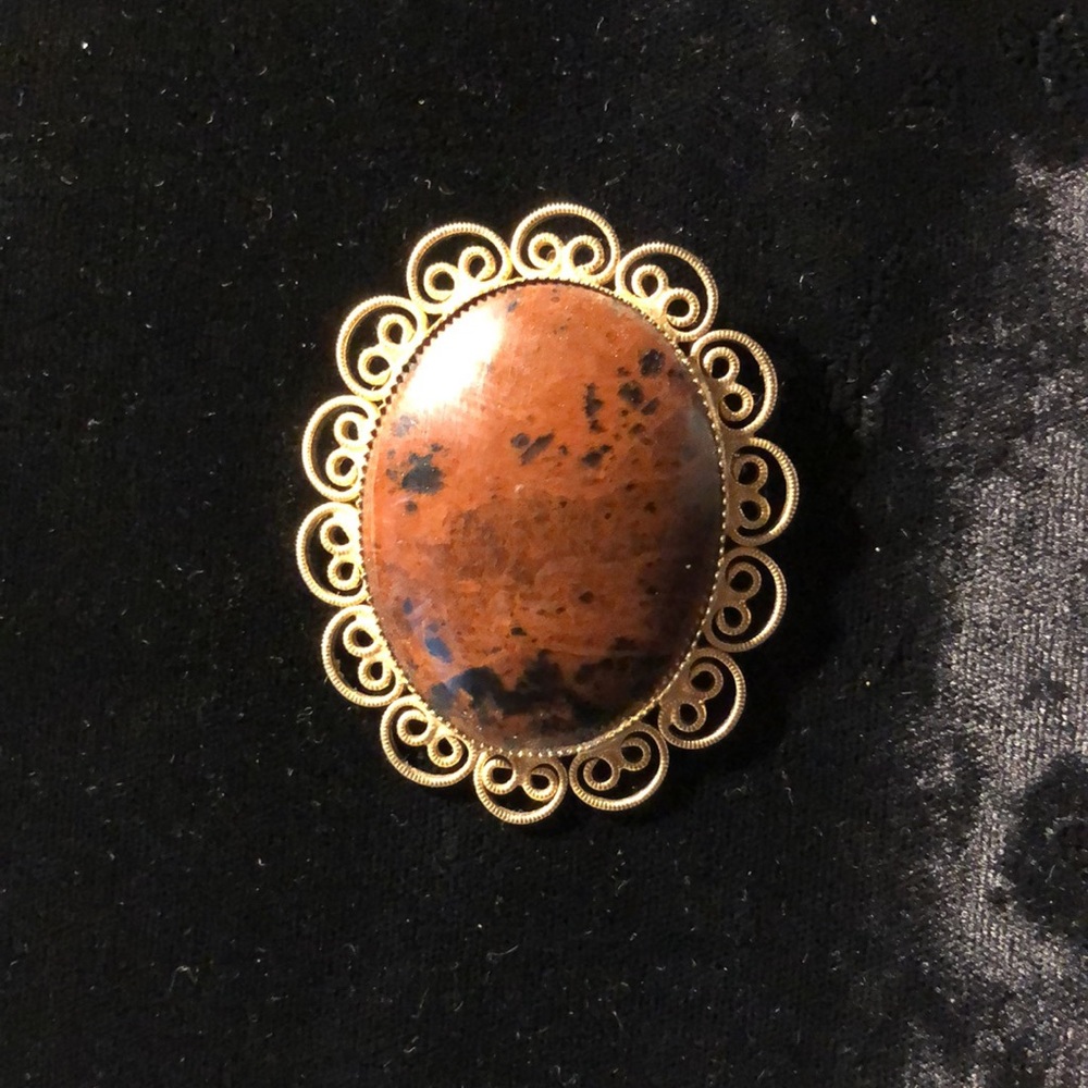 Obsidian broach